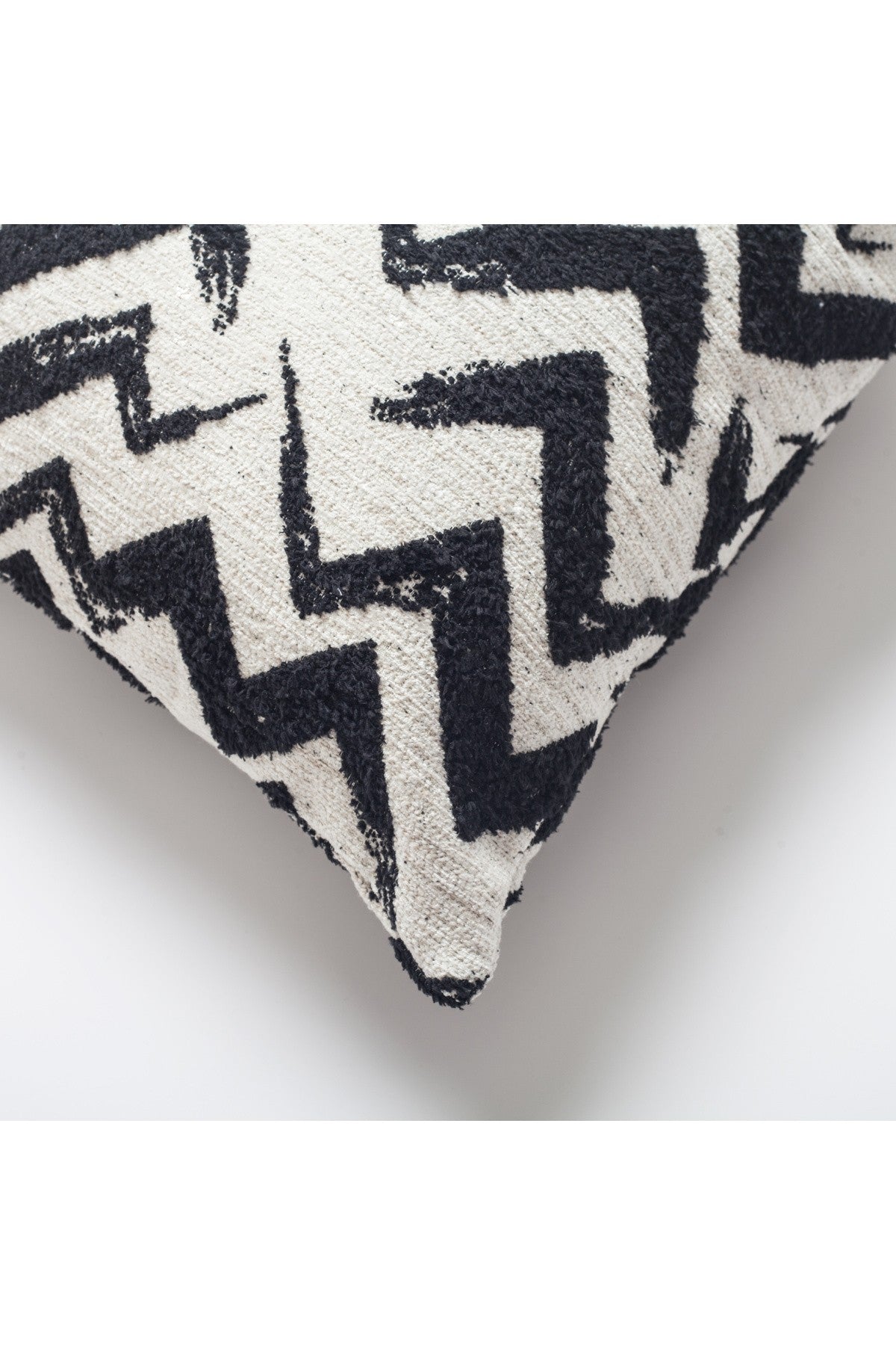 Havana - Zigzag Patterned Linen Pillow 18x18 Inch - Black & White (Cover Only)