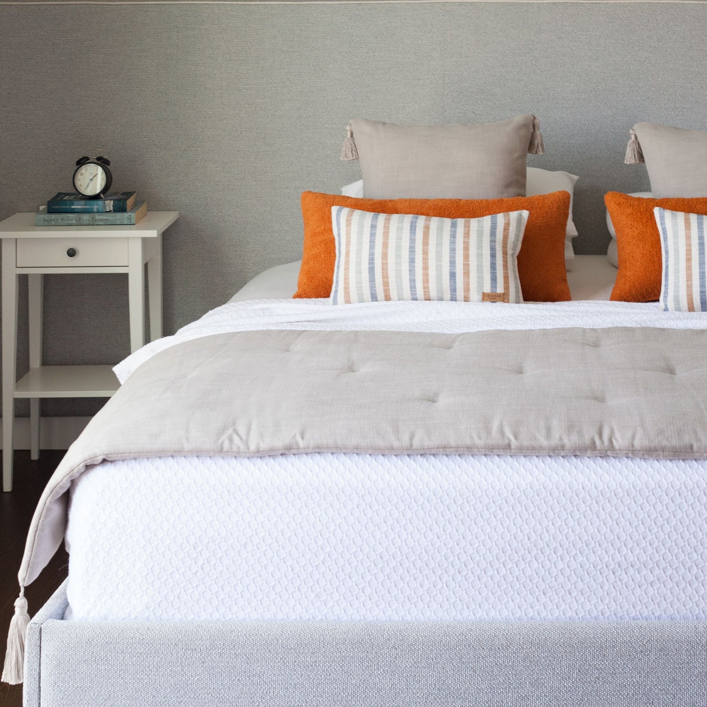 Loom Linen Tasseled Bed Runner + 6 Pillow Set Cozy Capri (Cover Only)