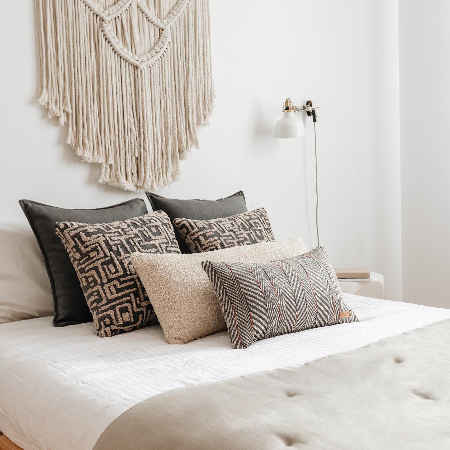 Loom Linen Tasseled Bed Runner + 6 Pillow Set - Anthracite (Cover Only)