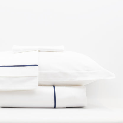 Lusso' 100% Cotton Double White Duvet Cover Set with Navy Blue Welt