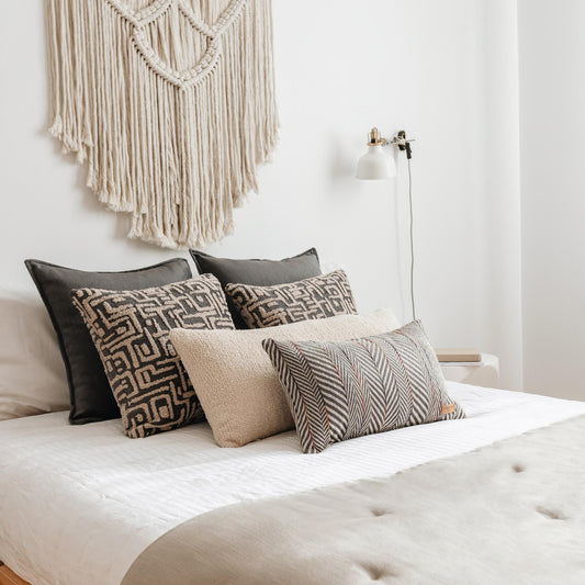 Loom Linen Tasseled Bed Runner + 6 Pillow Set - Anthracite (Cover Only)